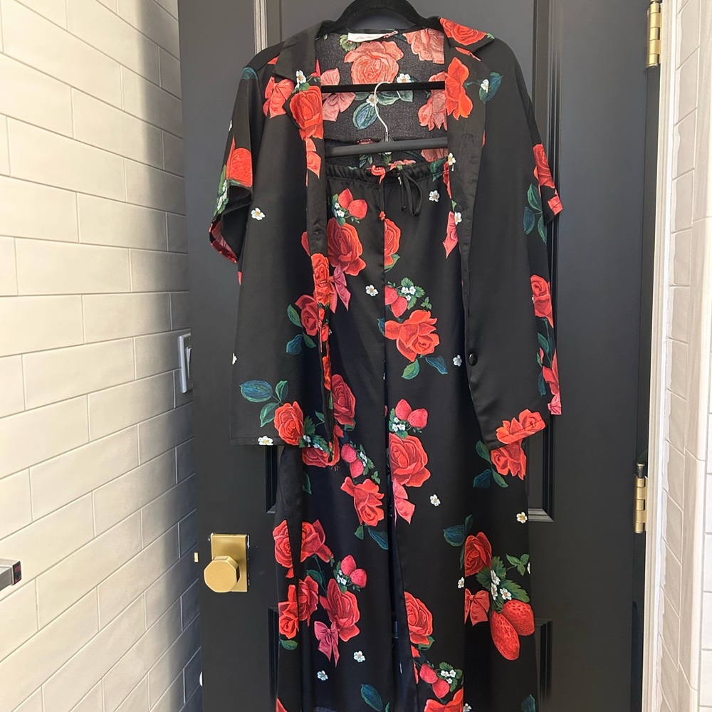 Lisa Says Gah! Satin Robe and Pants Set